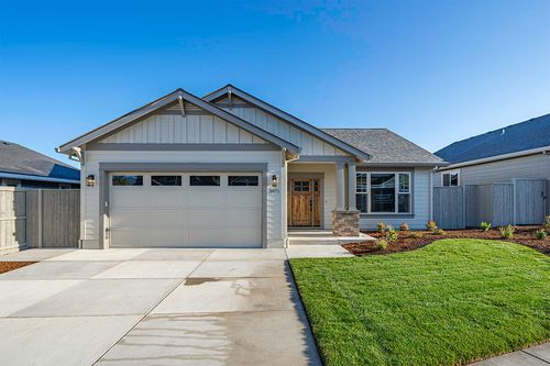3971 Colorado Dr, Medford, OR, 97504-5461 | Card Image