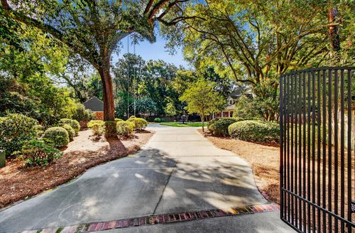 113 Tea Farm Rd, Summerville, SC, 29483-4213 | Card Image