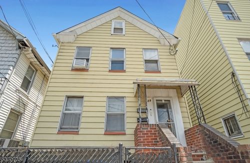 28 Grant Ave, Harrison, NJ, 07029-2523 | Card Image