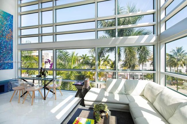 15 - 421 Meridian Ave, Condo with 2 bedrooms, 2 bathrooms and null parking in Miami Beach FL | Image 3