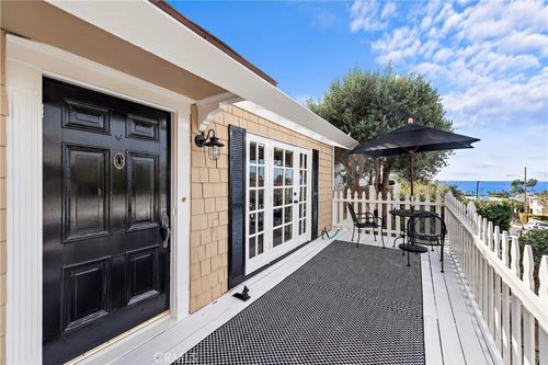 283 Fairview St, Laguna Beach, CA, 92651-1433 | Card Image