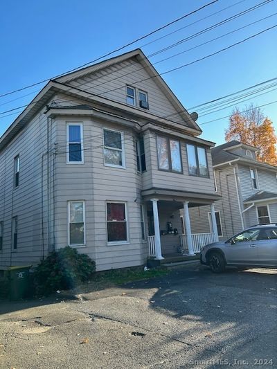 2824 E Main Street, Home with 5 bedrooms, 2 bathrooms and null parking in Waterbury CT | Image 1