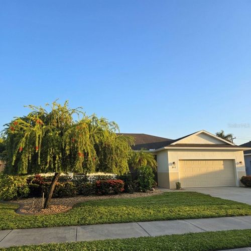 318 65th Ave E, BRADENTON, FL, 34203-7648 | Card Image