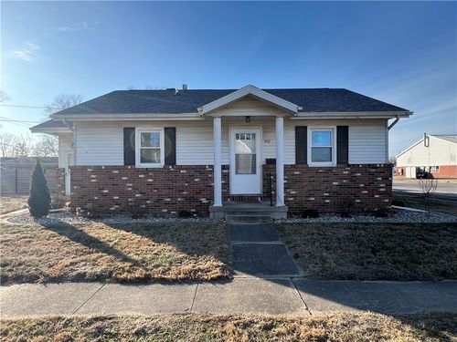 401 S Walnut St, Effingham, IL, 62401-2579 | Card Image