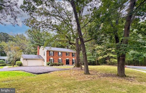 2015 Soapstone Dr, RESTON, VA, 20191-1329 | Card Image