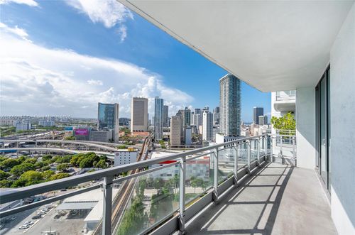 apt-2409-90 Sw 3rd St, Miami, FL, 33130-4024 | Card Image