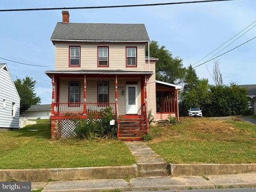 823 E Moler Ave, MARTINSBURG, WV, 25404-4729 | Card Image