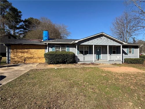 596 Lakeridge Cir Se, Conyers, GA, 30094-2639 | Card Image