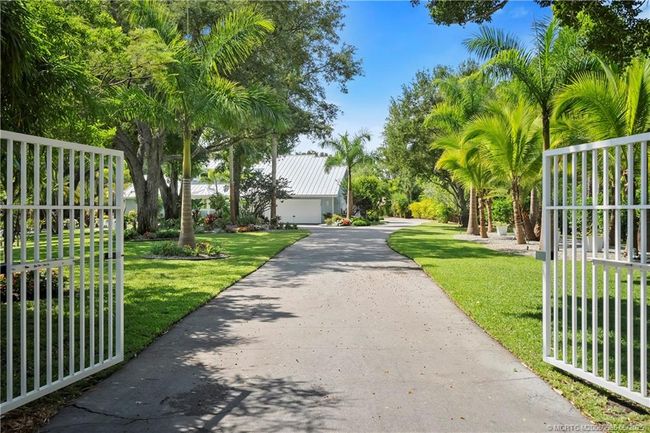 1850 Sw Hackman Ter, House other with 4 bedrooms, 4 bathrooms and 2 parking in Stuart FL | Image 6