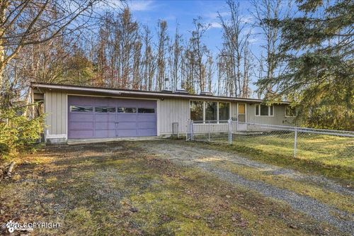 4709 Malibu Rd, Anchorage, AK, 99517-3273 | Card Image