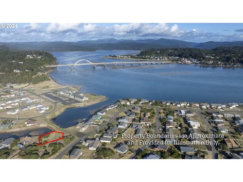 2010 Nw Renz Ct, Waldport, OR, 97394 | Card Image