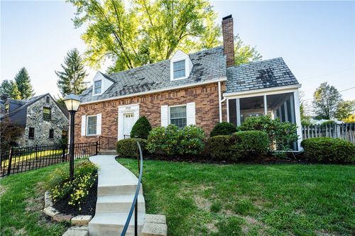 753 Jefferson Dr, Pittsburgh, PA, 15229-1277 | Card Image