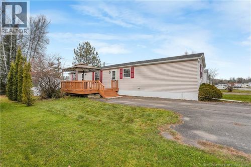 23 Tyler St, Lincoln, NB, E3B6X4 | Card Image