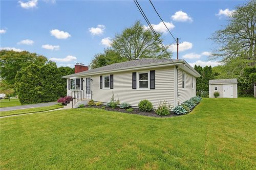 3 King St, Bristol, RI, 02809-2514 | Card Image