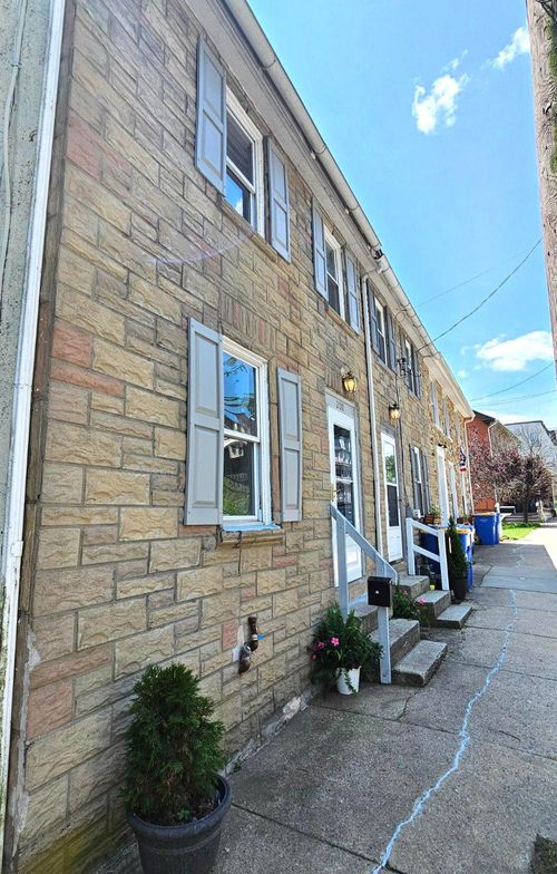 200 Main St, PARKESBURG, PA, 19365-1130 | Card Image