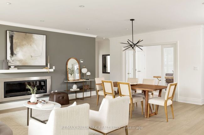401 - 1 Rainsford Rd, Condo with 3 bedrooms, 3 bathrooms and 2 parking in Toronto ON | Image 4