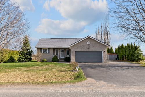 6 Hallett Cres, Little Britain, ON, K0M2C0 | Card Image