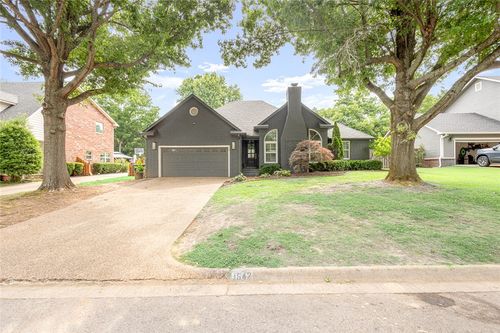 1642 N Charlee Ave, Fayetteville, AR, 72703-3065 | Card Image