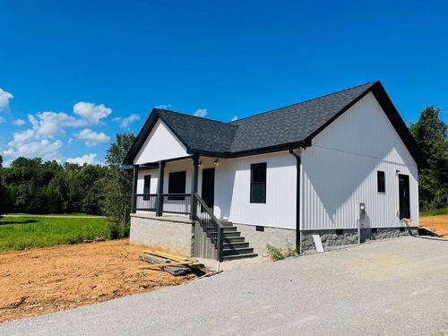 66 Hidden River Ave, Sparta, TN, 38583-7509 | Card Image