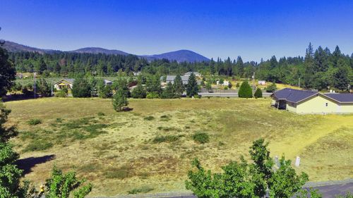 597 E Forks Circle, Cave Junction, OR, 97523 | Card Image