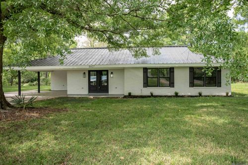 8427 Brittany Rd, Sorrento, LA, 70778-3118 | Card Image