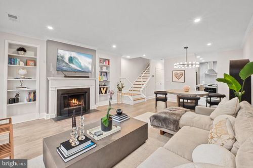 4311 Massachusetts Ave Nw, WASHINGTON, DC, 20016-5546 | Card Image