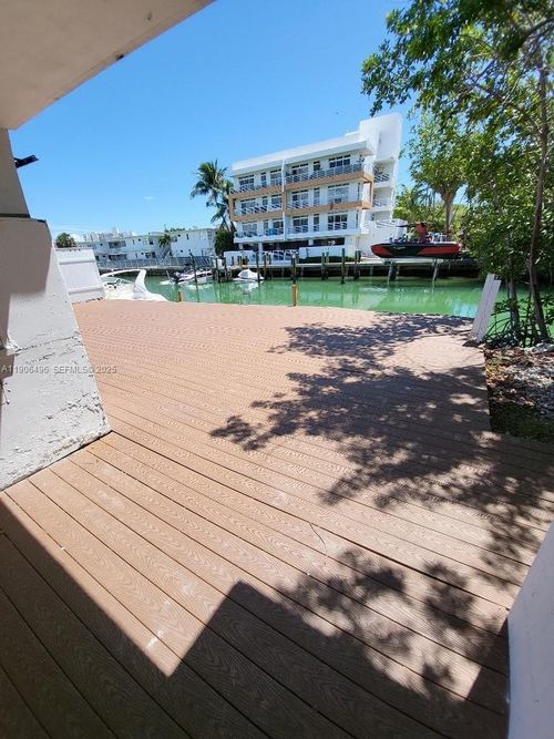 7707 Hawthorne Ave, Miami Beach, FL, 33141-1001 | Card Image