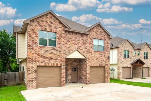 440 Pecan Holw, Ennis, TX, 75119-8404 | Card Image