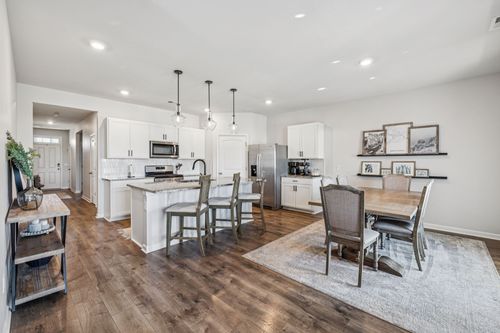 7083 Sunny Parks Dr, White House, TN, 37188-1560 | Card Image