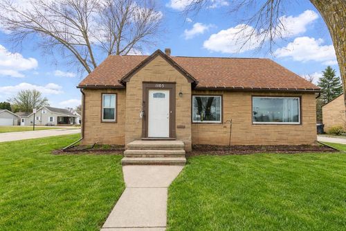 1105 Madison Street Street, LITTLE CHUTE, WI, 54140 | Card Image