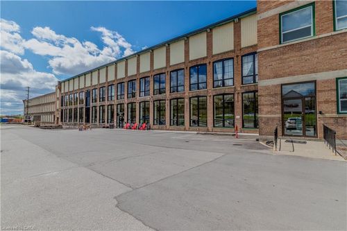 c-300-215 Queen Street W, Cambridge, ON, N3C1G6 | Card Image