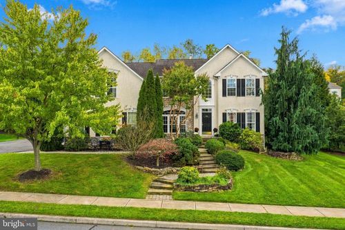 25 Winding Brook Dr, Reading, PA, 19608-9615 | Card Image