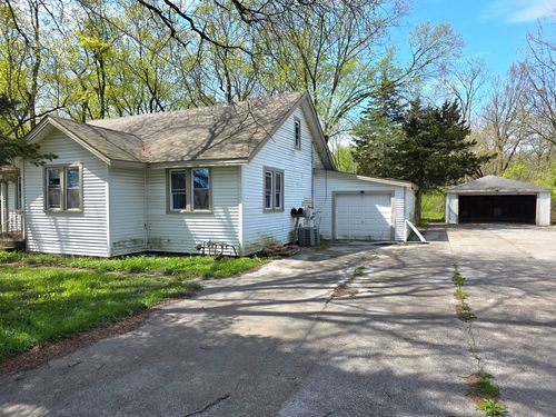 18106 Sayre Ave, Tinley Park, IL, 60477-3958 | Card Image