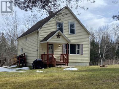 458 Cenotaph Rd, House other with 4 bedrooms, 1 bathrooms and null parking in West Bay Road NS | Image 1