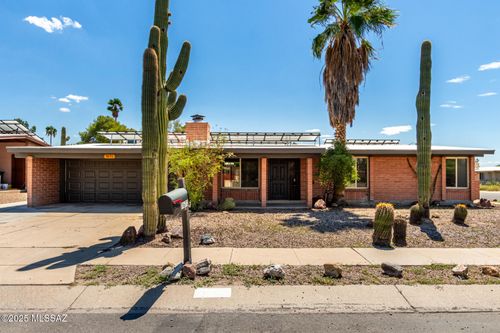 7672 N Jensen Dr, Tucson, AZ, 85741-1762 | Card Image