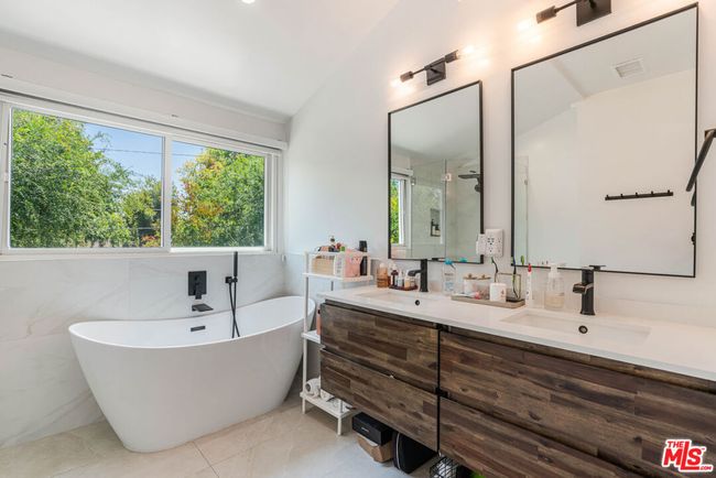 5737 Allott Ave, House other with 6 bedrooms, 6 bathrooms and 2 parking in Sherman Oaks CA | Image 22
