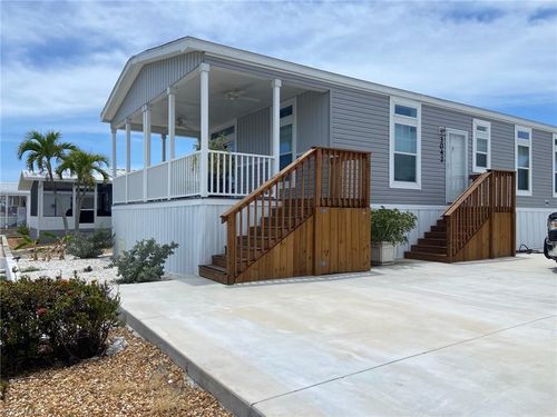 3042 Bowsprit Ln, ST. JAMES CITY, FL, 33956-2312 | Card Image