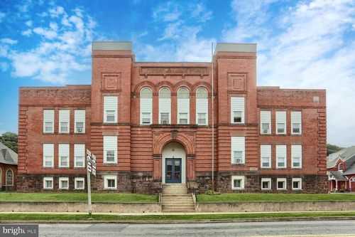 35 N 4th St, NEWPORT, PA, 17074-1123 | Card Image