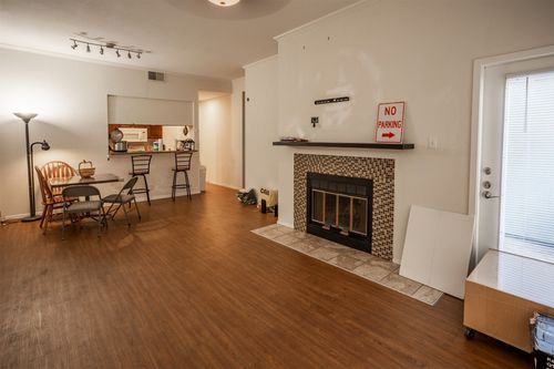 apt-102-807 W 25th St, Austin, TX, 78705-4405 | Card Image