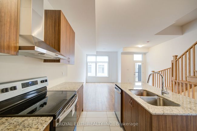52 Alan Francis Lane, House attached with 3 bedrooms, 4 bathrooms and null parking in Markham ON | Image 15