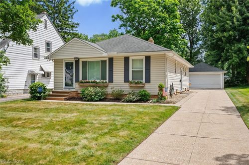 6684 Bonnieview Rd, Mayfield Village, OH, 44143-3507 | Card Image