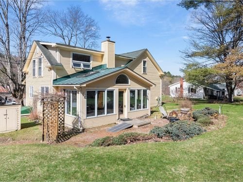 321 E River Rd, Lincoln, VT, 05443-9674 | Card Image