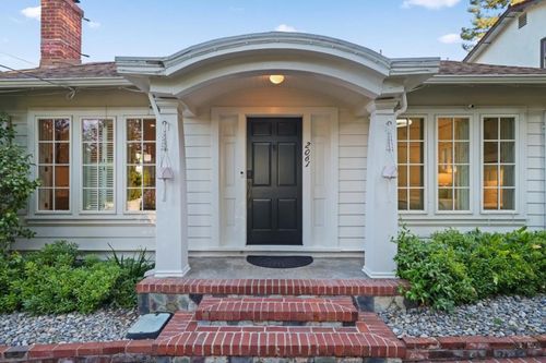 2061 Valparaiso Ave, Menlo Park, CA, 94025-4410 | Card Image