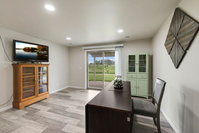 105 Community Dr, Condo with 3 bedrooms, 3 bathrooms and null parking in FALL RIVER WI | Image 37