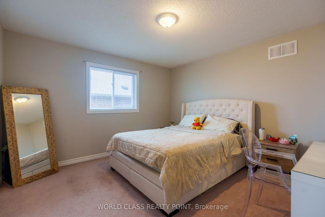 19 Partner Dr, House other with 4 bedrooms, 3 bathrooms and 2 parking in Courtice ON | Image 16