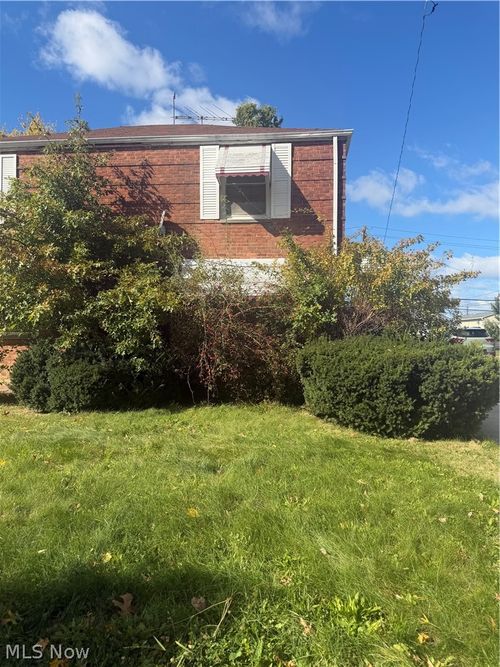 25011 Fisher Rd, Euclid, OH, 44117-1222 | Card Image