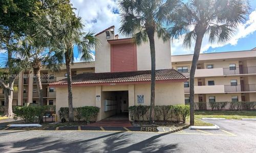 312-3400 Foxcroft Rd, Miramar, FL, 33025-4126 | Card Image
