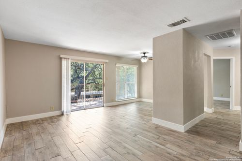 apt-d206-4119 Medical Dr, San Antonio, TX, 78229-5979 | Card Image