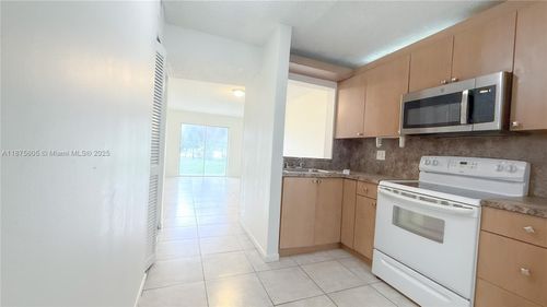 apt-k158-95 Ne 41st St, Oakland Park, FL, 33334-1357 | Card Image