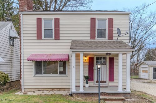 2028 Saint Elmo Ave Ne, Canton, OH, 44714-2152 | Card Image